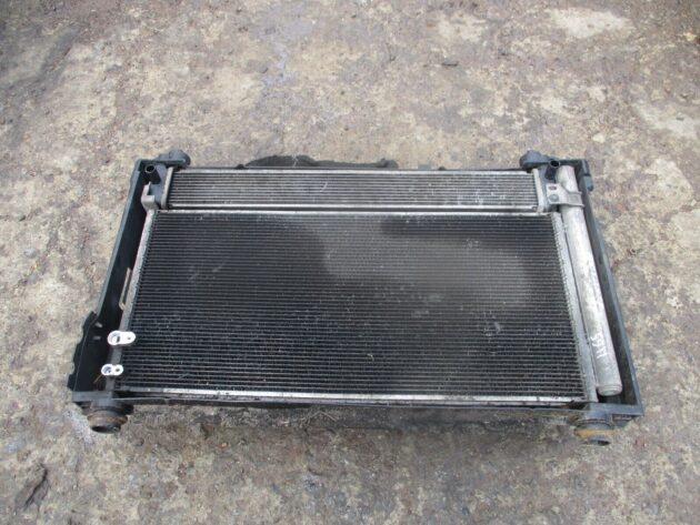 2014 GENUINE TOYOTA PRIUS 1.8 HYBRID RADIATOR RAD PACK