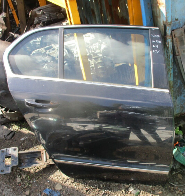 2013 GENUINE SKODA SUPERB REAR RIGHT DRIVER SIDE BARE SHELL DOOR OSR