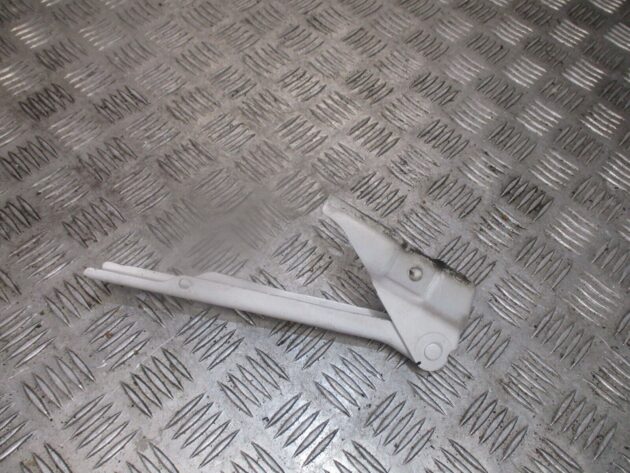 2012 GENUINE VW POLO 6R FRONT RIGHT DRIVER SIDE BONNET HINGE 6R0823302A - Image 3