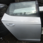 2013 GENUINE SEAT LEON HATCHBACK REAR RIGHT DRIVER SIDE BARE SHELL DOOR
