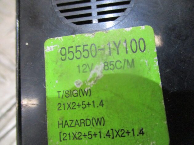 2012 GENUINE TOYOTA PRIUS INDICATOR RELAY MODULE 95550-1Y100 - Image 2