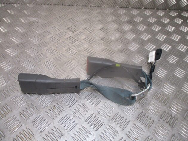 2011 GENUINE TOYOTA PRIUS  REAR TWIN SEAT BELT BUCKLES HOLDERS CATCHERS - Image 2