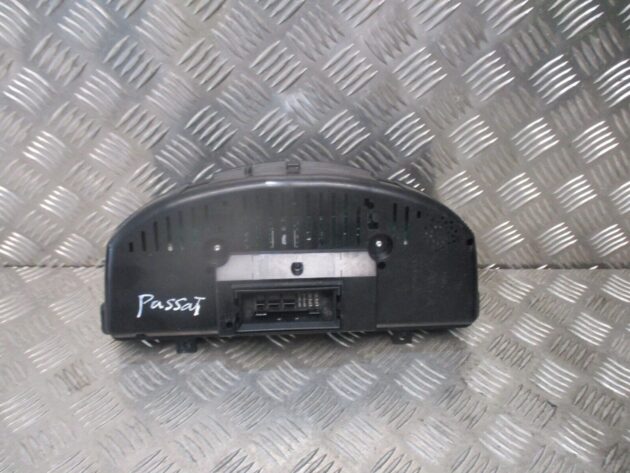 2009 GENUINE VW PASSAT SPEEDOMETER INSTRUMENT CLUSTER CLOCK 3C0920971E - Image 4