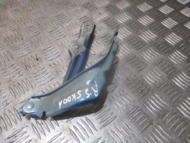 2014 GENUINE SKODA OCTAVIA FRONT RIGHT DRIVER SIDE BONNET HINGE 5E0823302