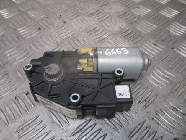 2012 GENUINE NISSAN QASHQI PANORAMIC SUNROOF ACTUATOR MOTOR 1731706A - Image 2