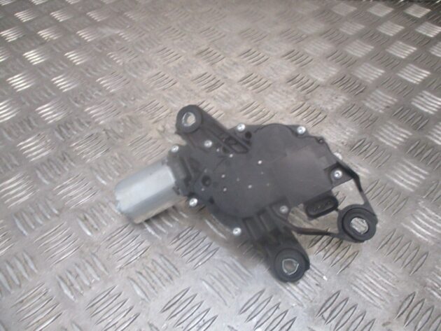 2012 GENUINE VW GOLF MK6 REAR WINDSCREEN WIPER MOTOR 5K6955711B - Image 2