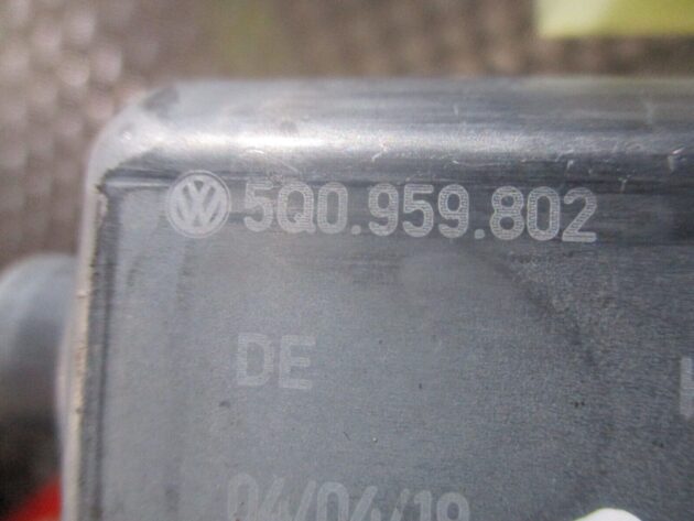 2019 GENUINE AUDI Q2 REAR RIGHT DRIVER SIDE WINDOW MOTOR 5Q0959802 - Image 2