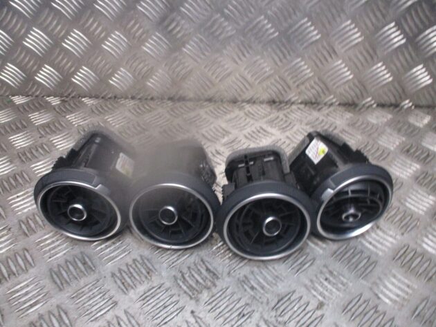 2018 GENUINE AUDI Q2 FRONT CENTRE HEATER AC DASHBOARD 4X AIRVENTS 81A820901A