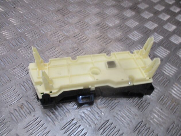 2014 GENUINE TOYOTA PRIUS AC AIR CON HEAT CONTROL PANEL 75D725 - Image 3