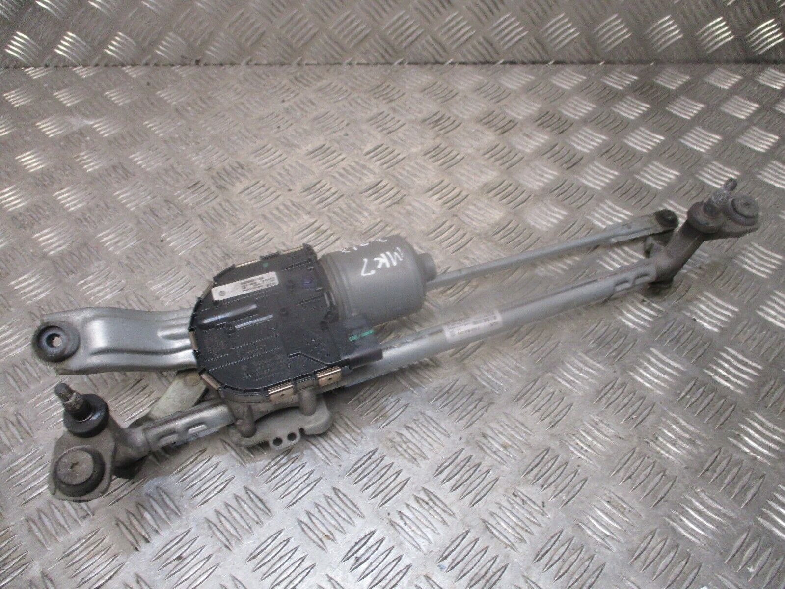 2015 GENUINE VW GOLF MK7 FRONT WINDSCREEN WIPER MOTOR LINKAGE 5G2955023C
