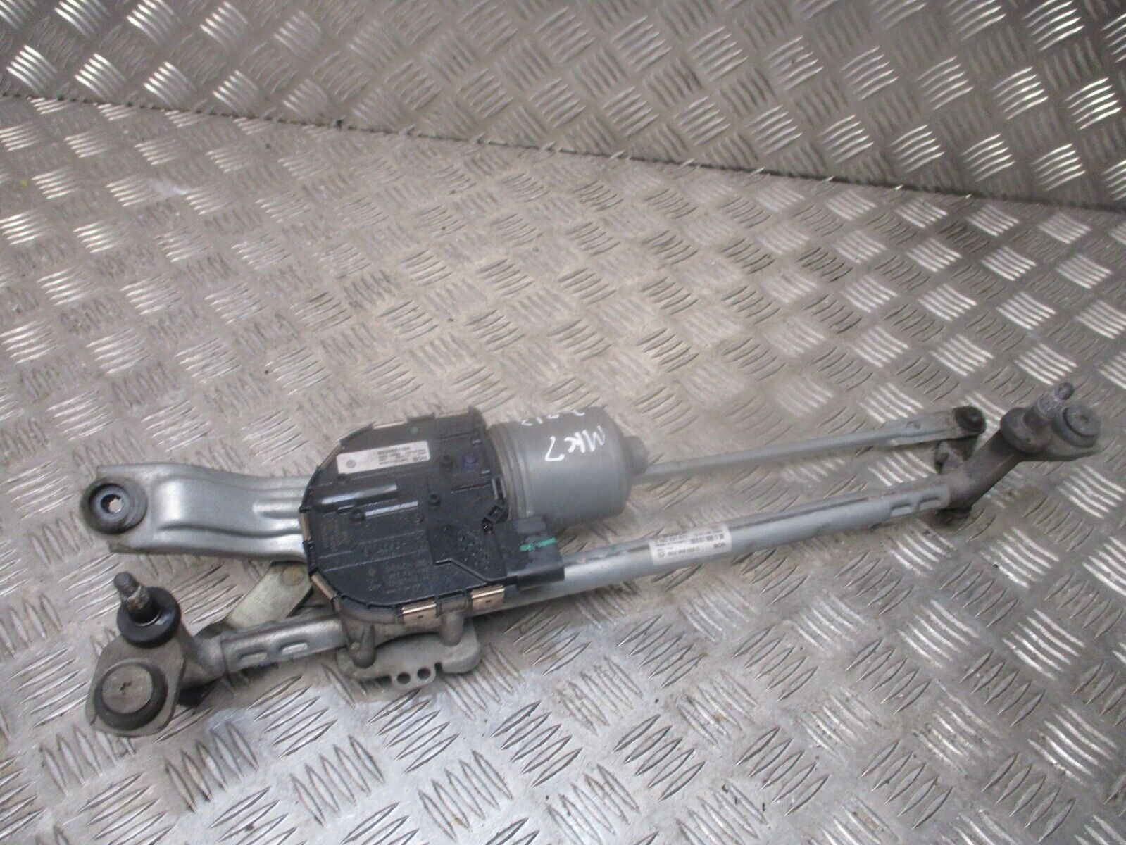 2015 GENUINE VW GOLF MK7 FRONT WINDSCREEN WIPER MOTOR LINKAGE 5G2955023C - Image 4