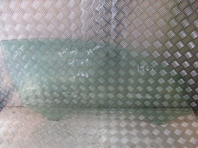 2012 GENUINE VW POLO 6R 3 DOOR FRONT RIGHT DRIVER SIDE DOOR WINDOW GLASS OSF