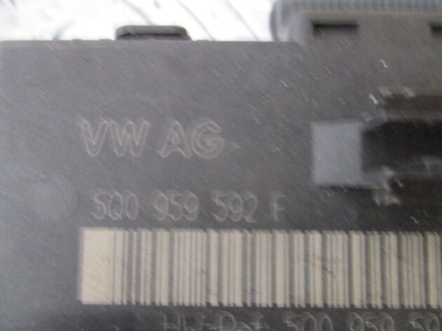 2014 GENUINE AUDI A3 8V FRONT LEFT PASSENGER SIDE DOOR CONTROL MODULE 5Q0959592F - Image 2