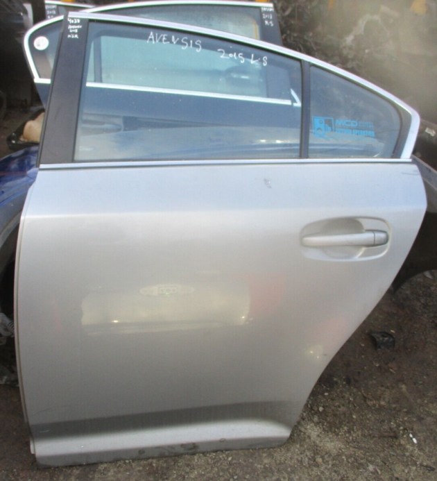 2015 GENUINE TOYOTA AVENSIS SALOON REAR LEFT PASSENGER SIDE BARE SHELL DOOR