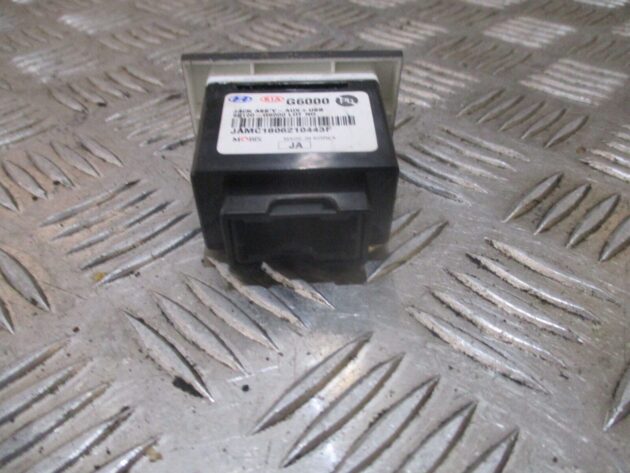 2018 GENUINE KIA PICANTO USB AUX IN SOCKET CONNECTOR 96120-G6000 - Image 3
