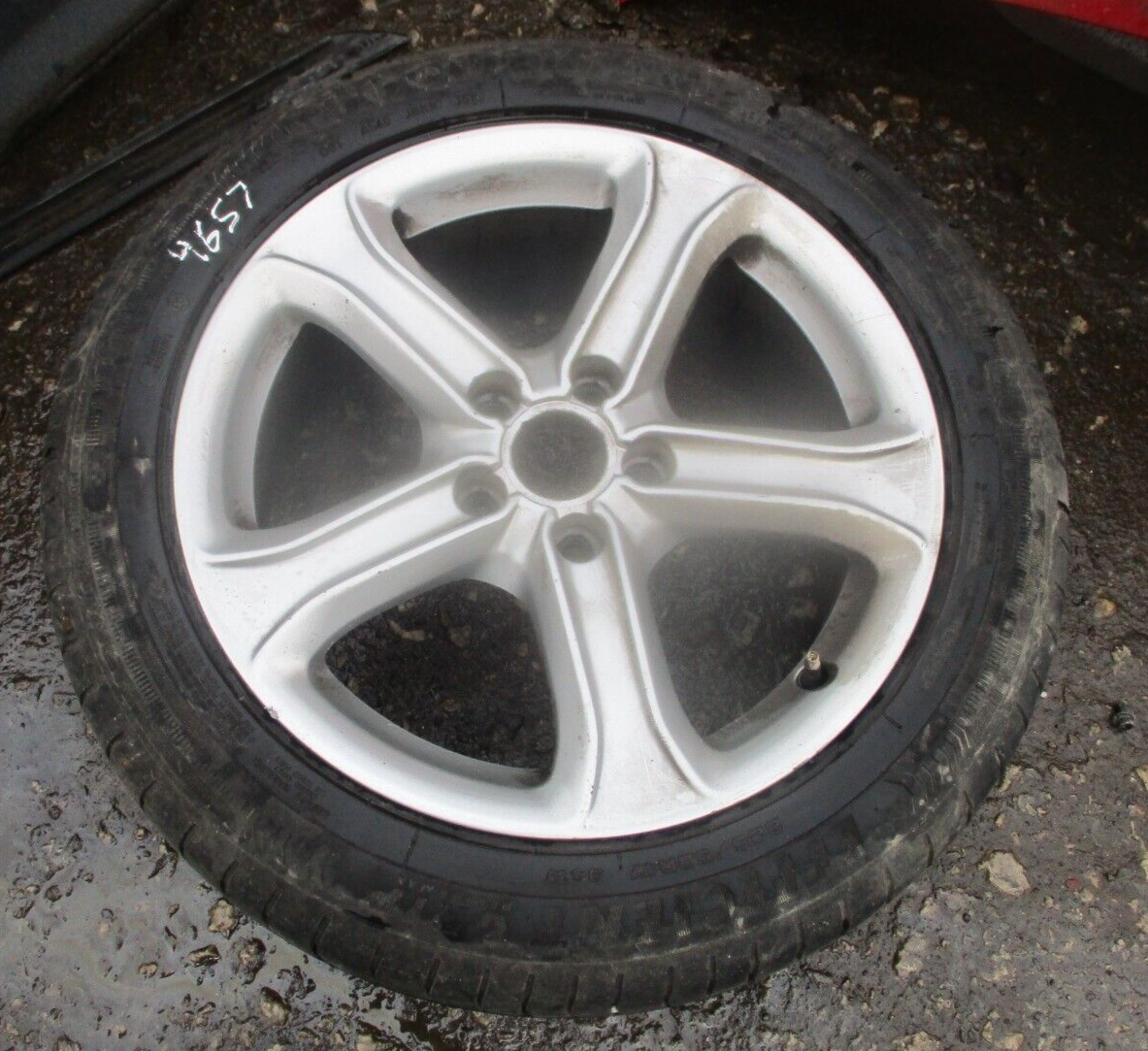 2015 GENUINE AUDI A4 17''INCH ALLOY WHEEL TYRE 225/50R17 8K0601025CE