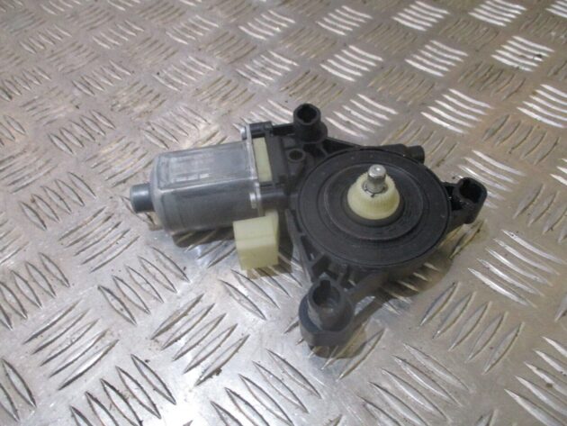 2013-17 GENUINE AUDI A3 FRONT LEFT PASSENGER SIDE WINDOW MOTOR 5Q0959802B - Image 3