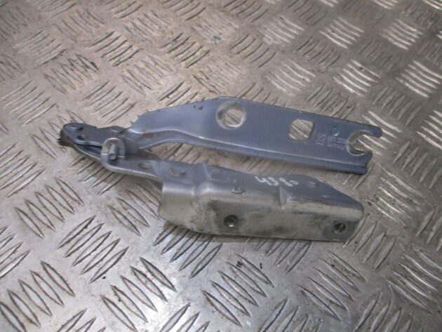 2012 GENUINE VW GOLF MK6  LEFT PASSENGER SIDE BONNET HINGE 5K0823301B