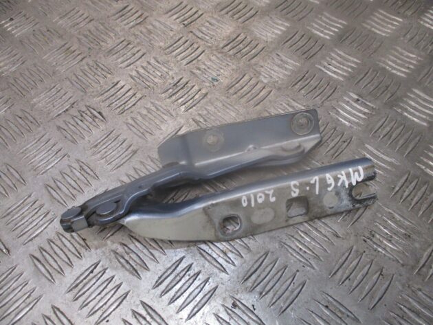 2012 GENUINE VW GOLF MK6  LEFT PASSENGER SIDE BONNET HINGE 5K0823301B - Image 2