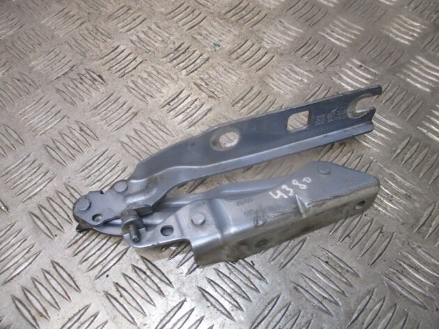 2012 GENUINE VW GOLF MK6  LEFT PASSENGER SIDE BONNET HINGE 5K0823301B - Image 3