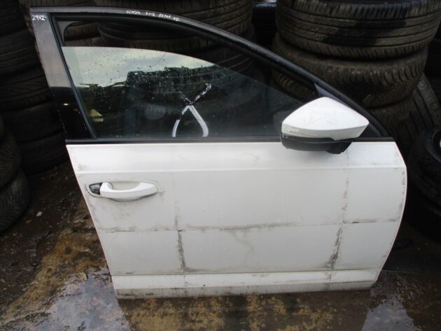 2016 GENUINE SKODA OCTAVIA FRONT RIGHT DRIVER SIDE BARE SHELL DOOR OSF