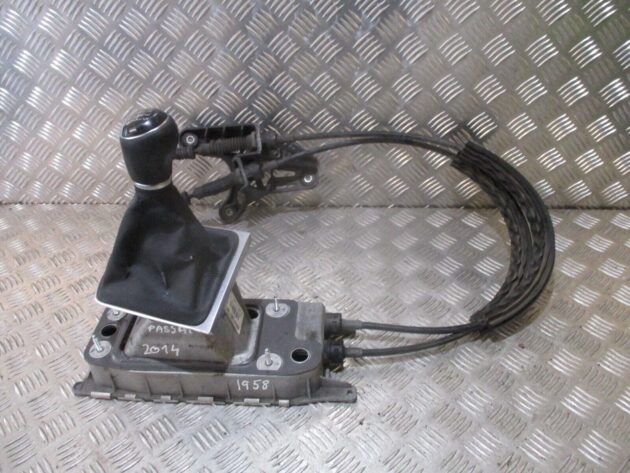 2014 GENUINE VW PASSAT B7 6 SPEED GEAR SELECTOR & LINKAGE 3C0711049AE