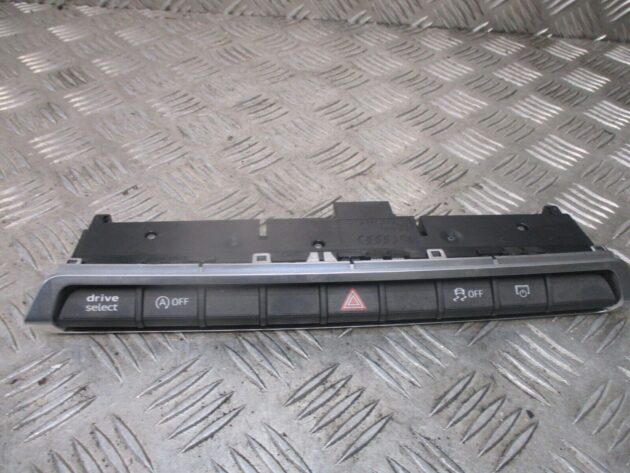 2018 GENUINE AUDI Q2 SWITCH PANEL CENTRAL HAZARD TRACTION CONTROL 81A925301J - Image 2