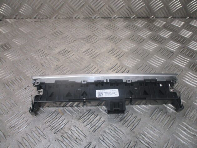 2018 GENUINE AUDI Q2 SWITCH PANEL CENTRAL HAZARD TRACTION CONTROL 81A925301J - Image 3