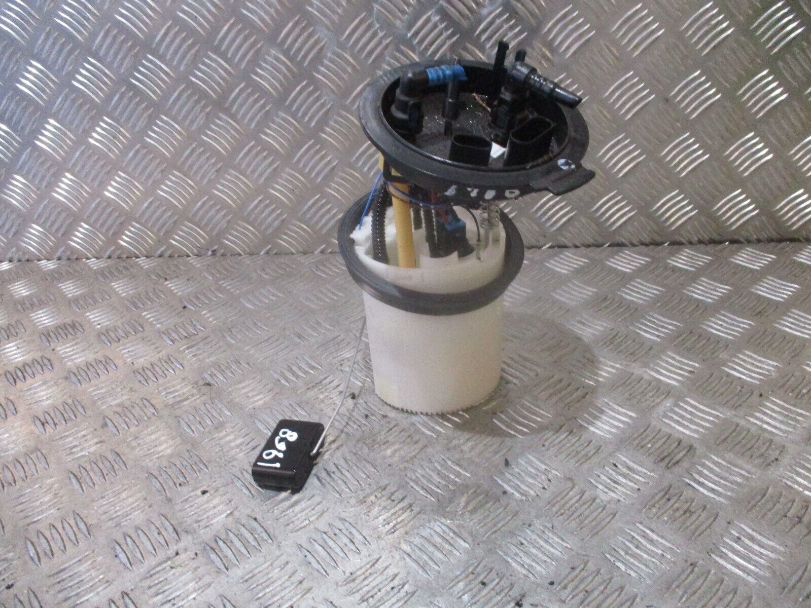 2015 GENUINE VW GOLF MK7 IN TANK FUEL PUMP SENDER UNIT 5Q0919050AE - Image 3