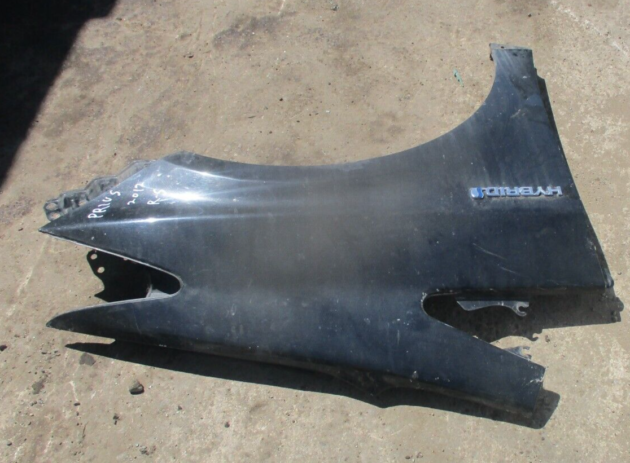 2012 GENUINE TOYOTA PRIUS FRONT RIGHT DRIVER SIDE WING FENDER OSF - Image 2