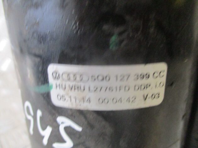 2015 GENUINE VW GOLF MK7 DIESEL FUEL FILTER HOUSING 5Q0127400F - Image 2