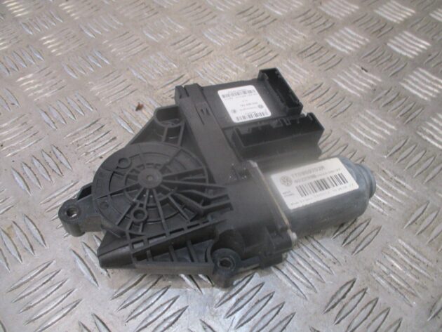 2012 GENUINE SKODA OCTAVIA FRONT LEFT PASSENGER SIDE WINDOW MOTOR 1T0959702R - Image 3