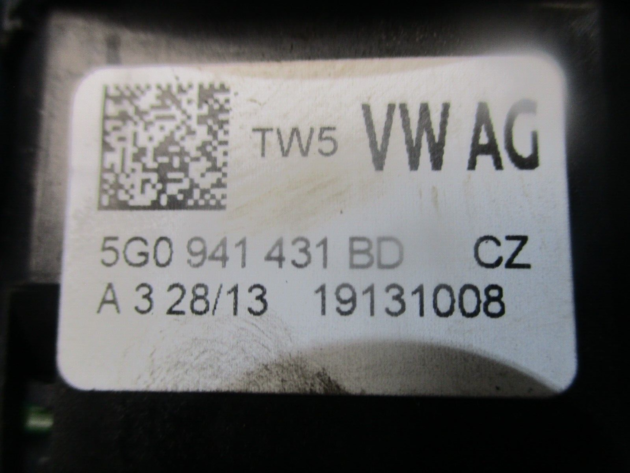 2013 GENUINE VW GOLF MK7 FRONT HEADLIGHT ADJUSTER SWITCH 5G0941431BD - Image 2