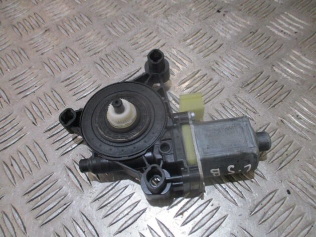2012 GENUINE AUDI A3 8P REAR LEFT PASSENGER SIDE WINDOW MOTOR 5Q0959802 - Image 3