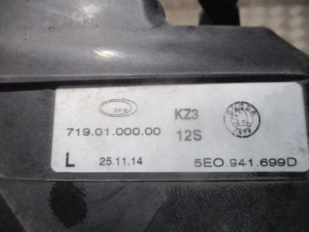 2014 SKODA OCTAVIA HATCHBACK FRONT LEFT PASSENGER SIDE FOG LIGHT LAMP 5E0941699D - Image 2