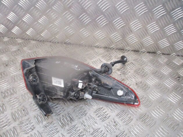2021 GENUINE HYUNDAI KONA REAR RIGHT DRIVER SIDE BODY LIGHT LAMP 92402J9000 - Image 2
