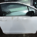 2013 GENUINE TOYOTA YARIS 3DR FRONT RIGHT DRIVER SIDE BARE SHELL D00R