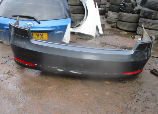 2012 GENUINE SKODA OCTAVIA HATCHBACK REAR BUMPER
