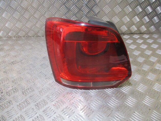 2012 GENUINE VW POLO 6R REAR LEFT PASSENGER SIDE TAILLIGHT LAMP 6R0945111C - Image 2