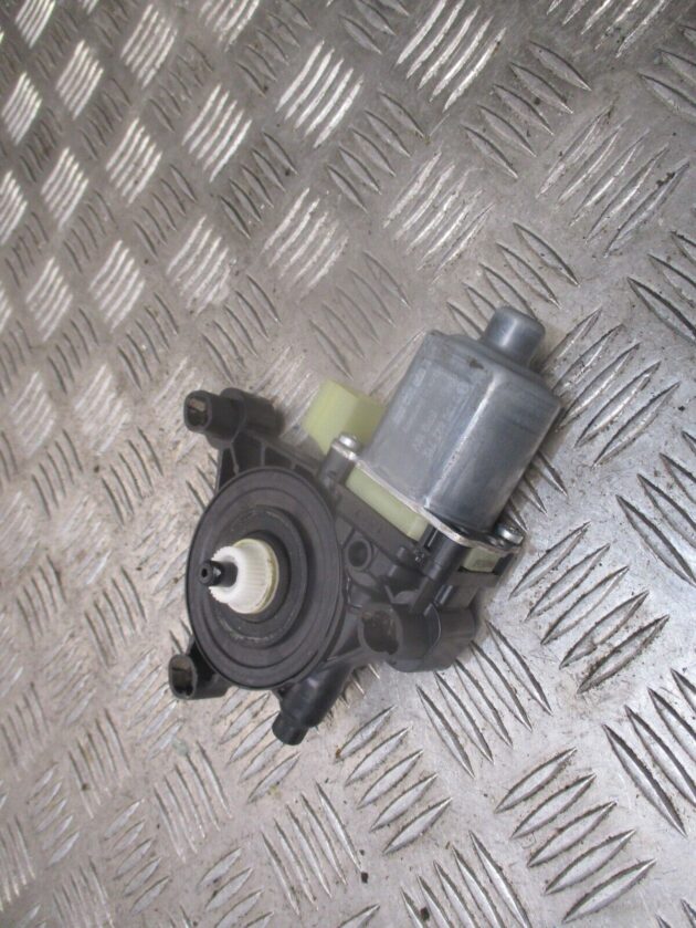 2016 GENUINE AUDI A3 FRONT RIGHT DRIVER SIDE WINDOW MOTOR 5Q0959802