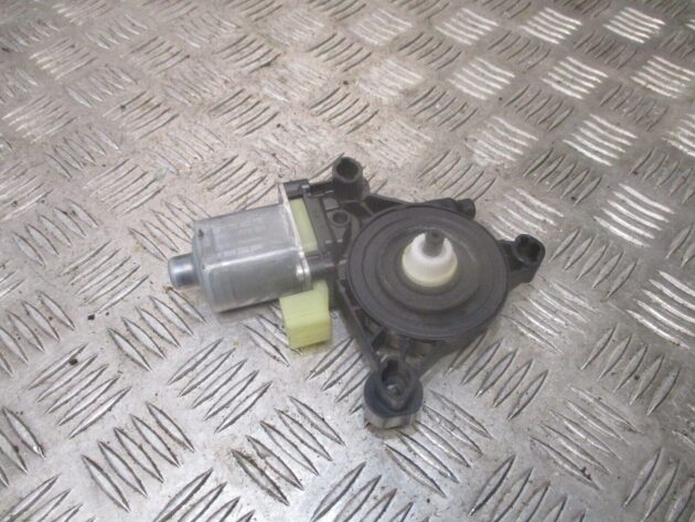 2016 GENUINE AUDI A3 FRONT RIGHT DRIVER SIDE WINDOW MOTOR 5Q0959802 - Image 3