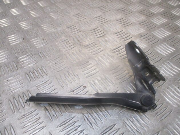 2012 GENUINE AUDI A3 8P LEFT PASSENGER SIDE BONNET HINGE 8P0823301B - Image 2