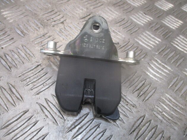 2012 GENUINE SKODA OCTAVIA REAR TAILGATE BOOT LOCK MECHANISM 1Z5827501B