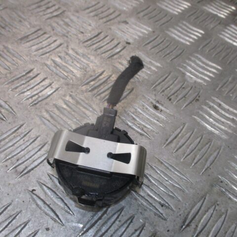 2011 GENUINE NISSAN QASHQAI FRONT WINDSCREEN RAIN SENSOR 28536-EB30C