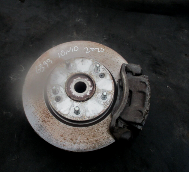 2018 GENUINE HYUNDAI IONIQ HYBRID FRONT RIGHT DRIVER SIDE WHEEL HUB