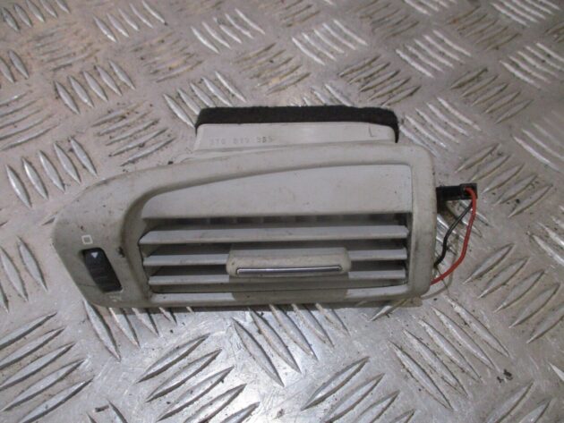 2012 GENUINE SKODA SUPERB FRONT DASHBOARD LEFT PASSENGER SIDE AIRVENT 3T0819383 - Image 2