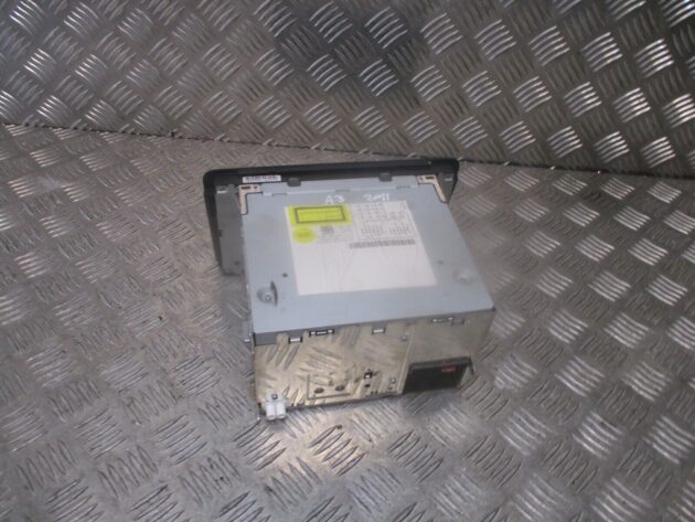 2011 GENUINE AUDI A3 8P RADIO STEREO CD PLYAER HEAD UNIT 8P0035186AB - Image 4