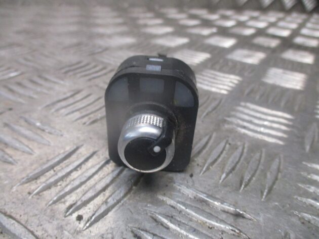 2012 GENUINE AUDI A3 8P WING MIRROR SWITCH 4F0959565 - Image 2