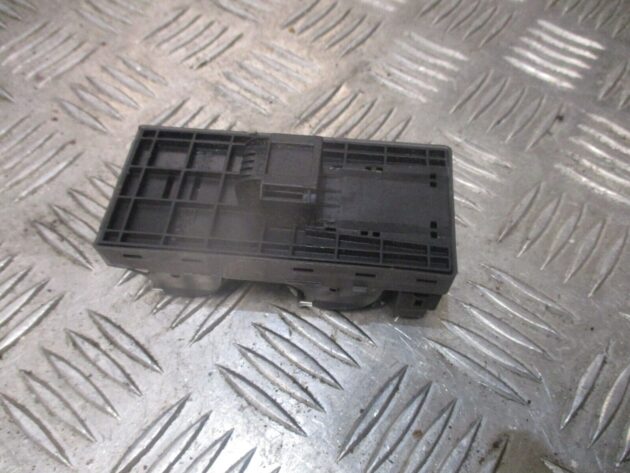 2012 GENUINE AUDI A3 8P FRONT RIGHT DRIVER SIDE WINDOW SWITCH 4F0959851H - Image 3