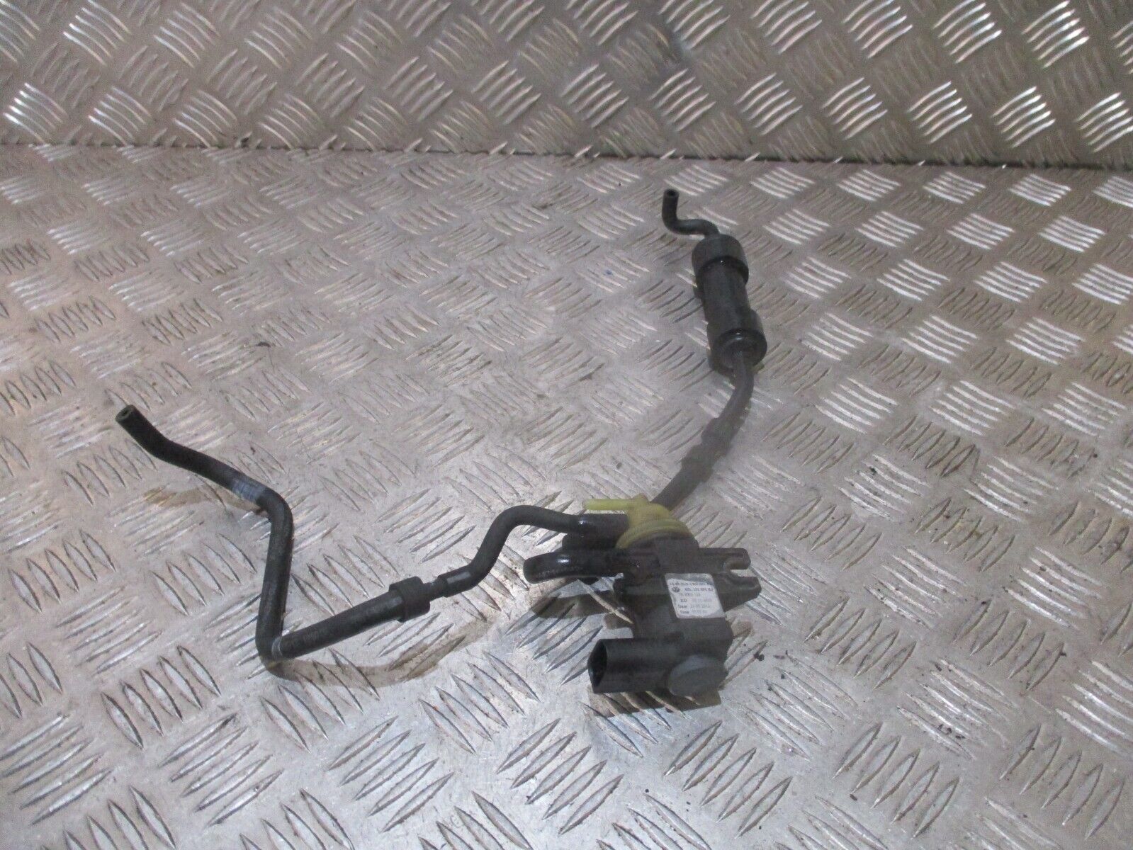 2014 GENUINE SKODA SUPERB 2.0 TDI PRESSURE VACUUM SOLENOID VALVE 03L131051BJ - Image 3